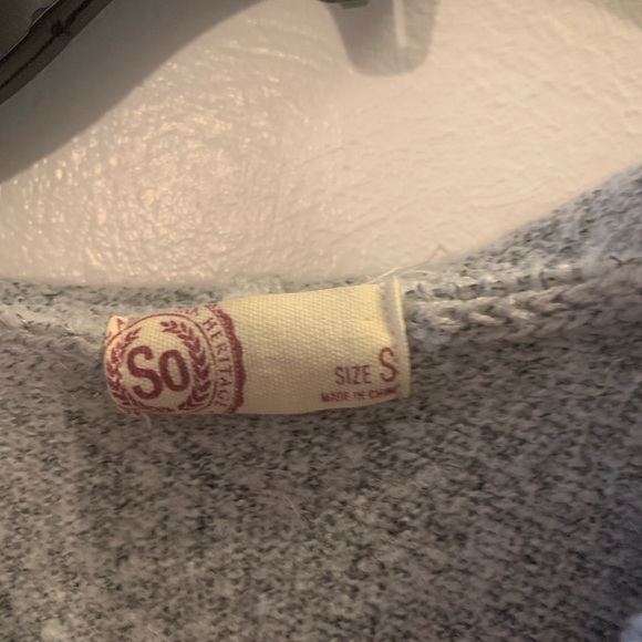 Gray pullover - Picture 3 of 3